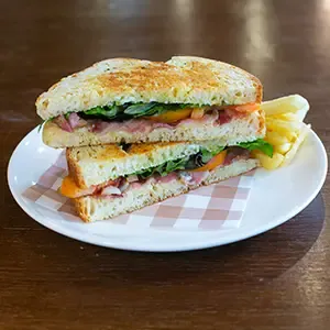 BLT sandwich by cafe de thaan aoan