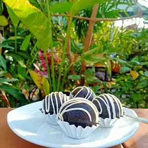 Chocolate rum ball by cafe de thaan aoan