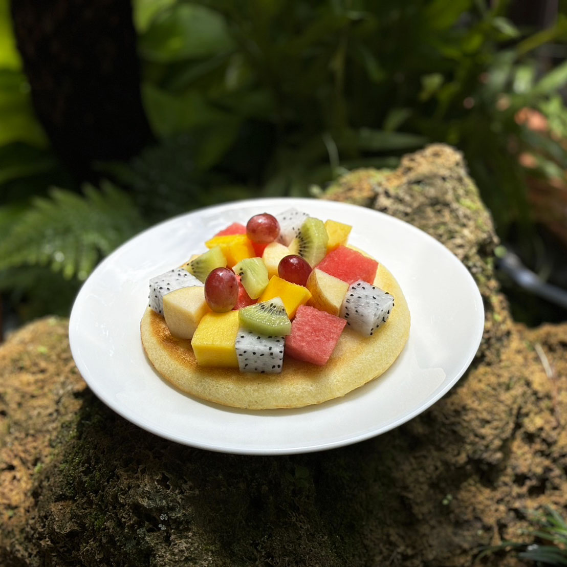 Fresh Fruit Pancake at Thaan Aoan Chiang Mai