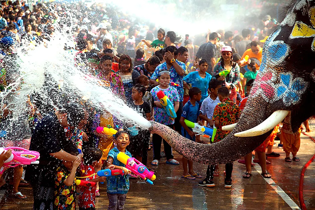 songkran in chiang mai 清迈宋干节