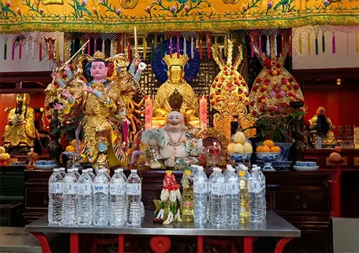 Ritual offering ceremony at Mon Kuwera shrine Chiang Mai